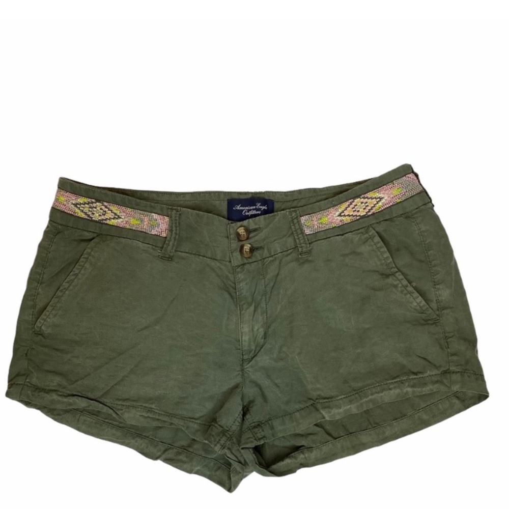 American eagle Embroidered shorts green